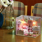 DIY Doll House